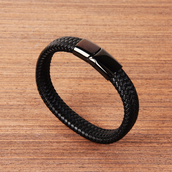 VS Classic Men Leather Bracelets